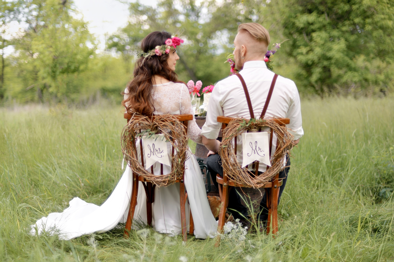Модные свадебные прически на средние волосы: 166 фото